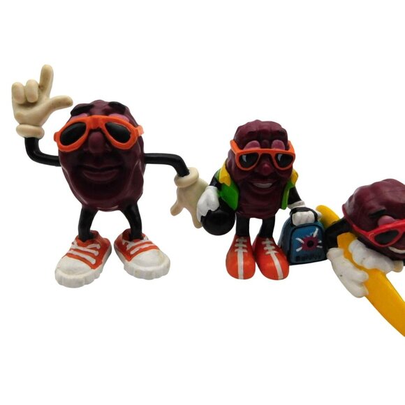4 Vintage California Raisin Plastic Toy Figurines Lot 1980s Calrab Bowler Surfer - Picture 2 of 6